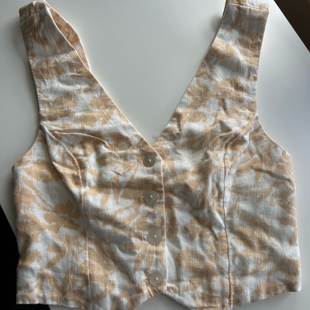 Floral Button-Up Crop Top